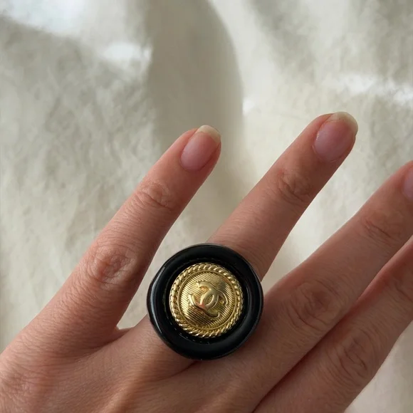 CHANEL Black and Gold Emblem Ring - Picture 13 of 16
